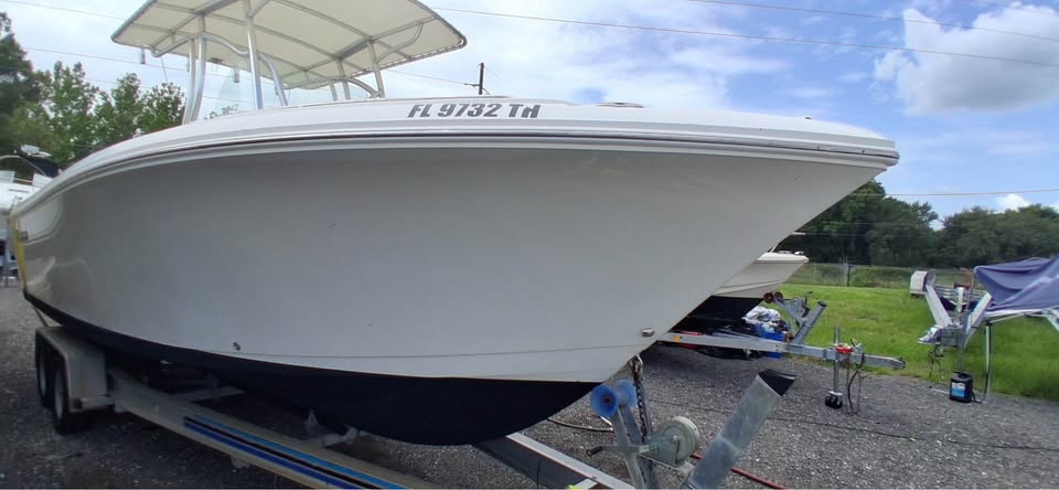 2023 Sailfish 242 CC – mercury 250 – t-top, simrad – trailer included